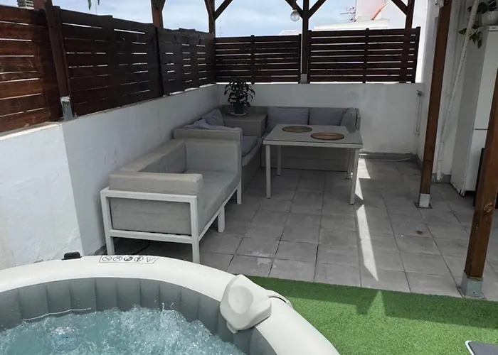 Urban Zen Con Terraza Y Jacuzzi *