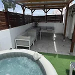 Urban Zen Con Terraza Y Jacuzzi *